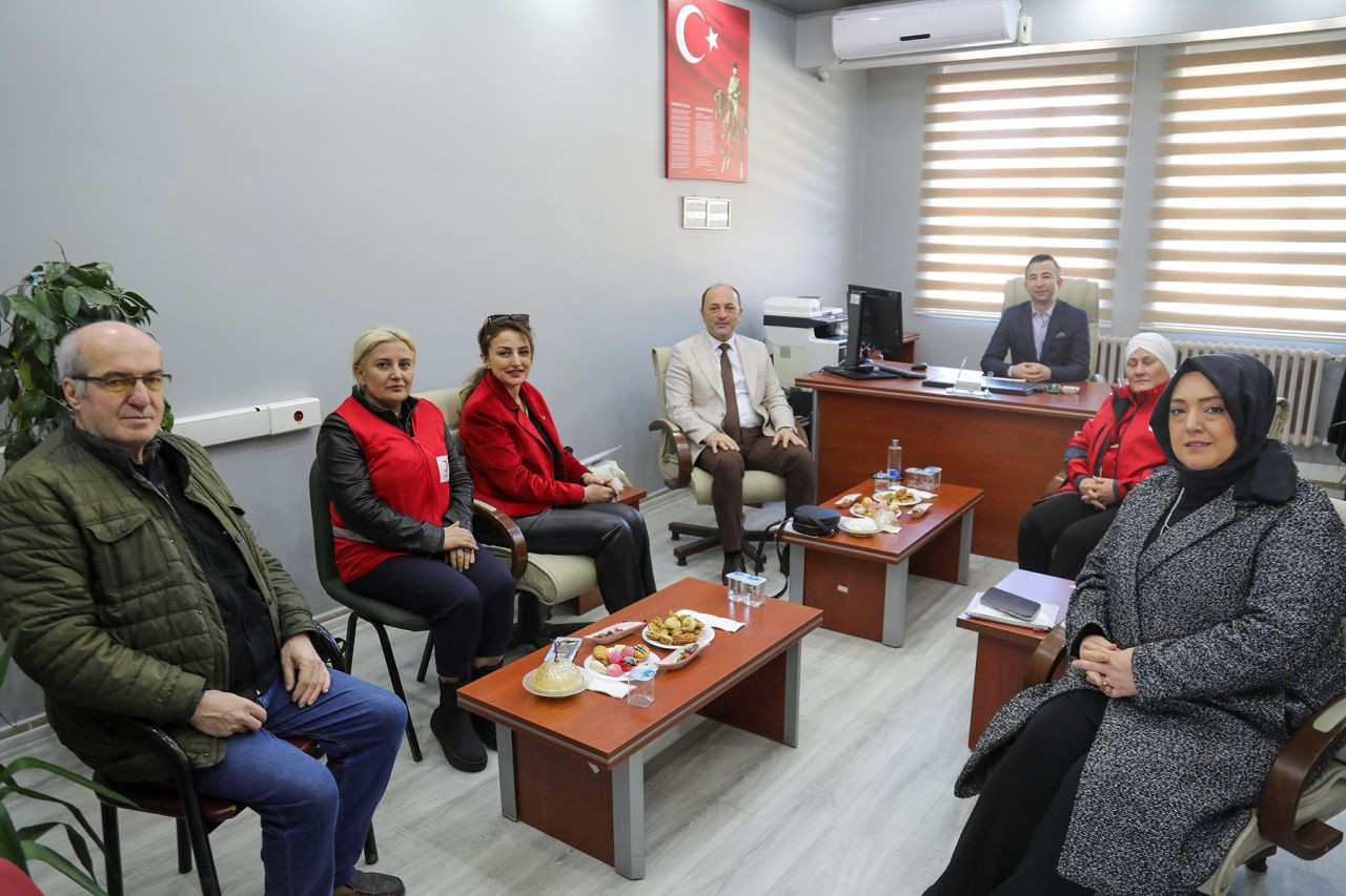 SUBÜ Öğrencilerinden Anlamlı Proje: Geyve’de İlkokula Kütüphane Açıldı - Sayfa 5