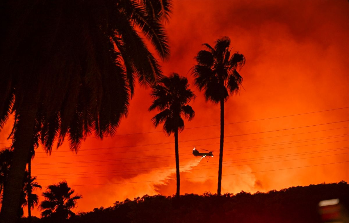 ABD'de Kritik 32 Saat: Los Angeles'ta Yangın Tehlikesi Büyüyor - Sayfa 1