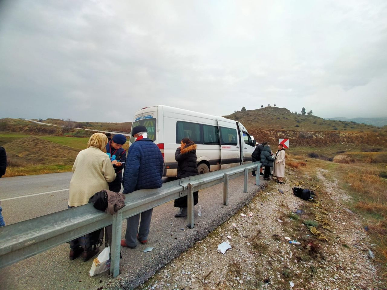 Yolcu Minibüsü İle Pickup Kafa Kafaya Çarpıştı; 5 Yaralı! - Sayfa 7