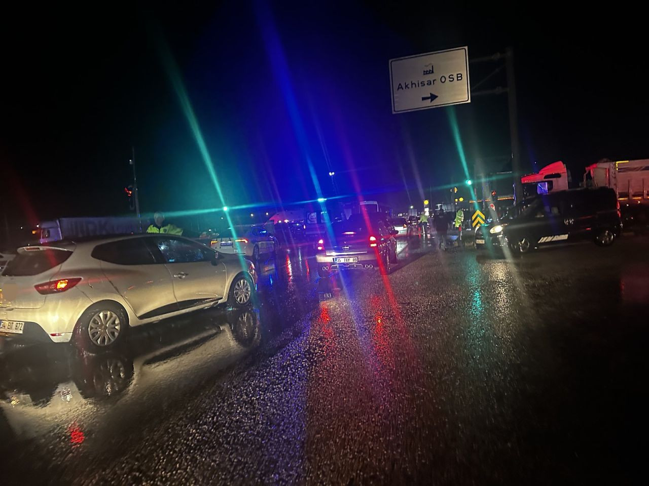 Akhisar’da İki İşçi Servisinin Çarpışması Sonucu 27 Kişi Yaralandı - Sayfa 3