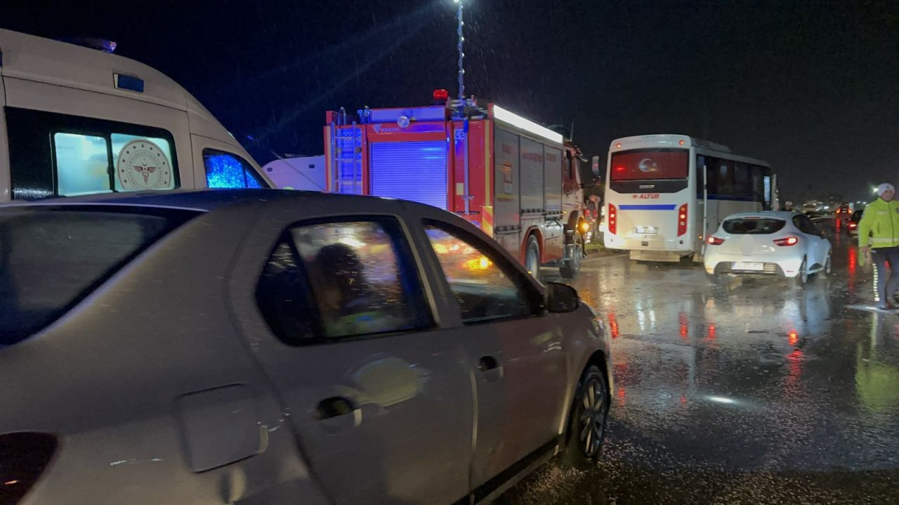 Akhisar’da İki İşçi Servisinin Çarpışması Sonucu 27 Kişi Yaralandı - Sayfa 5
