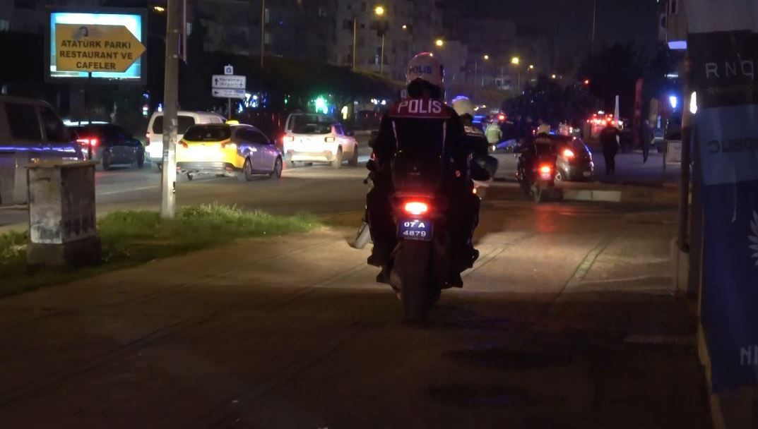 Antalya’da Motosikletli Polis Timi ile Otomobil Çarpıştı: 1 Polis Yaralı - Sayfa 4