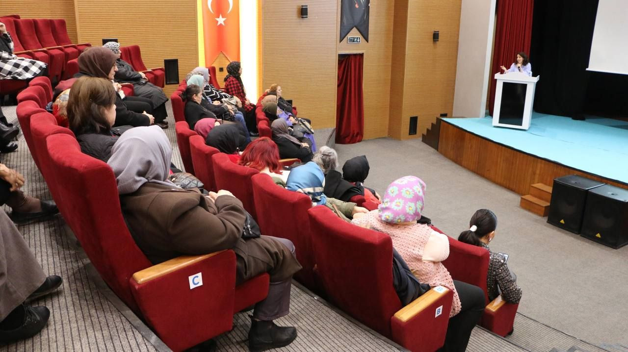 Büyükşehir’den Özel Gereksinimli Bireylere Yönelik Seminer! - Sayfa 1