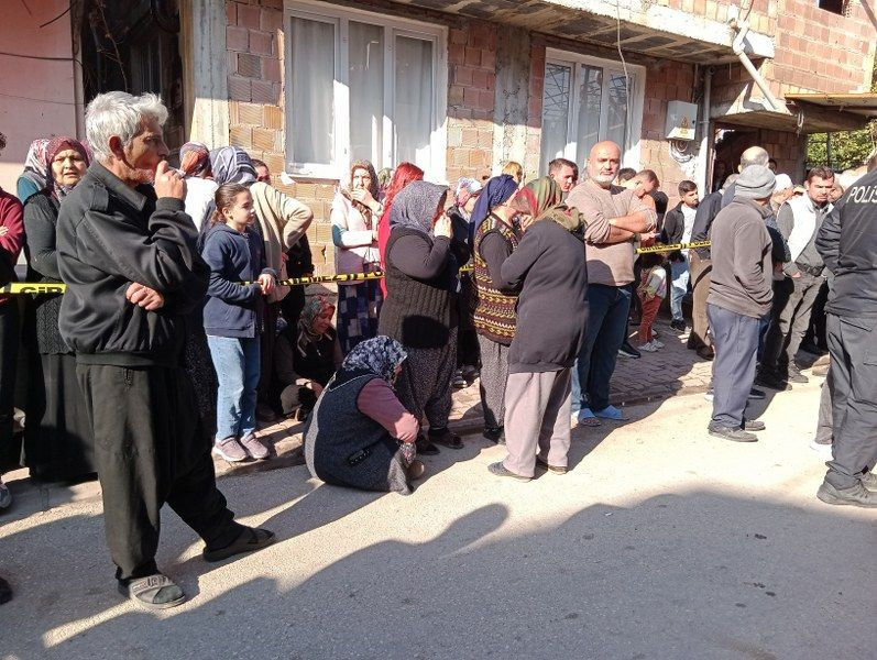 Kahvaltı Sofrasında Vahşet: İki Kadın Bir Erkek Bıçaklanarak Öldürüldü - Sayfa 10