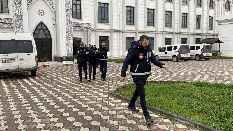 Sadece Gözleri Gözüküyordu, Çetenin Düğümünü Polis Çözdü - Sayfa 7