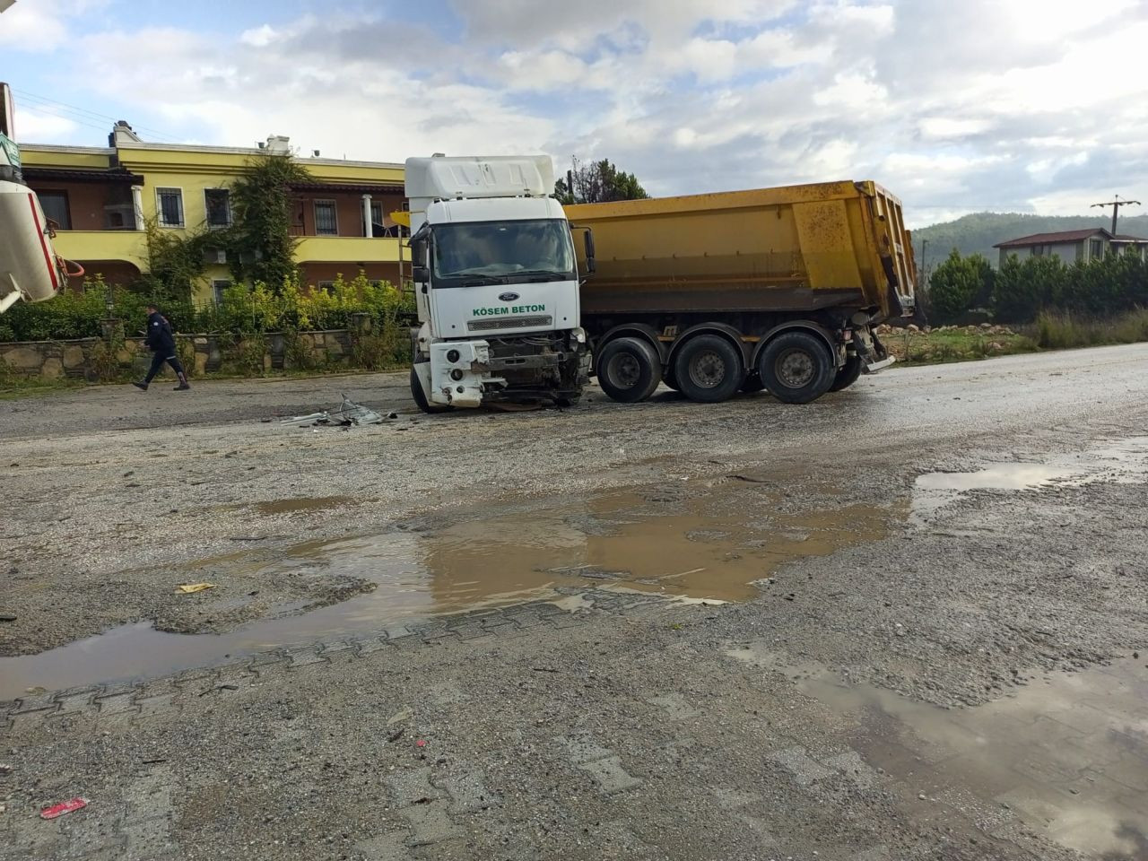 Bodrum'da Trafik Kazası: 1 Ölü, 3 Yaralı - Sayfa 1