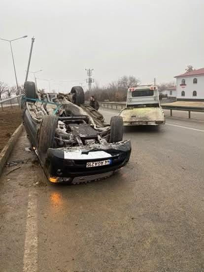 Elazığ’da Lüks Cip Takla Attı: 2 Kişi Yaralandı - Sayfa 1