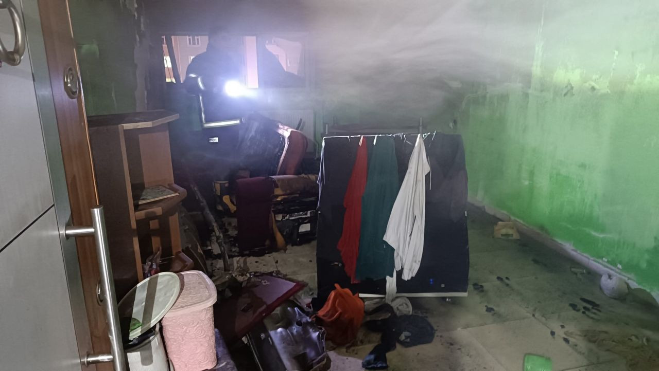 Batman’da Evini Ateşe Verip Yardım İsteyen Kadın Kayıplara Karıştı - Sayfa 2