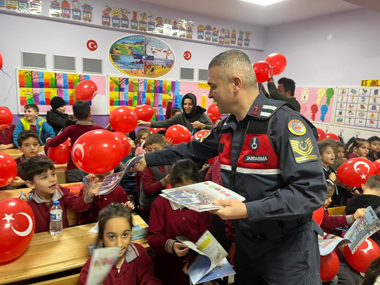 Şehit Recep Demir İlköğretim Okulu Öğrencilerine Jandarma Mesleği Tanıtıldı - Sayfa 4