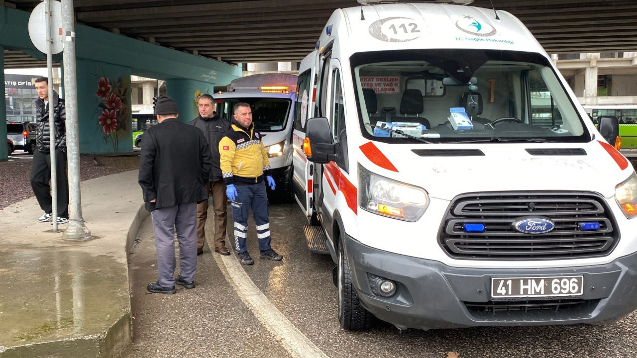 Kocaeli'de İki Araç Çarpıştı: Kopan Parça Yayayı Yaraladı - Sayfa 4