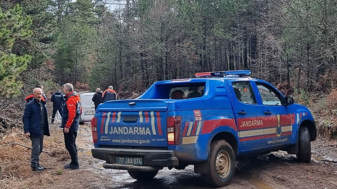 Yalova'da Ormanda Mahsur Kalan İki Kişi Kurtarıldı