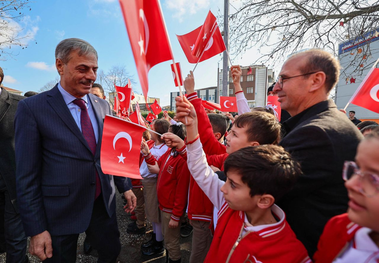 Başkan Alemdar, Karne Heyecanını Öğrencilerle Paylaştı: “Her Alanda En İyiler Olacaksınız” - Sayfa 20