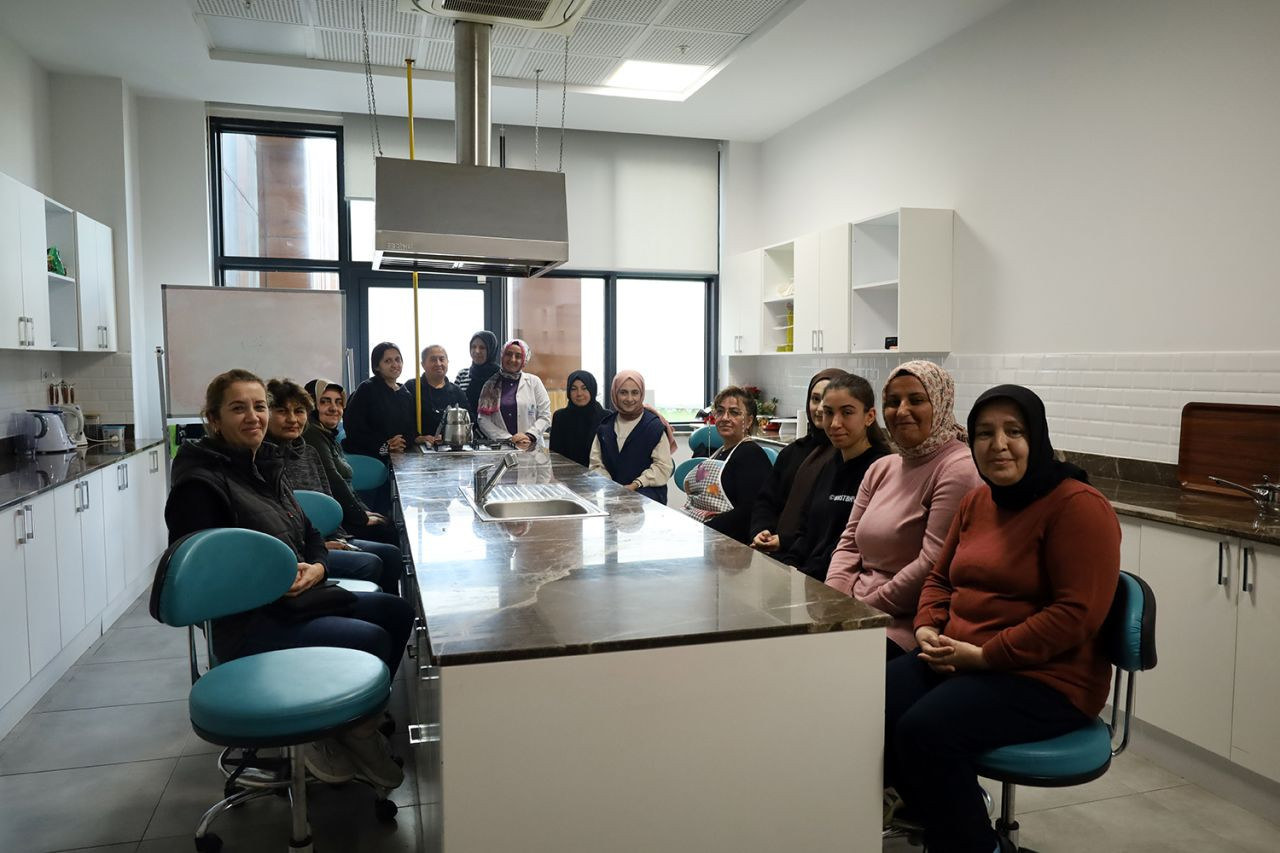 Karasu SAMEK’te Örnek Eğitim! 500 Kursiyer Hem Öğreniyor Hem Kazanıyor - Sayfa 7