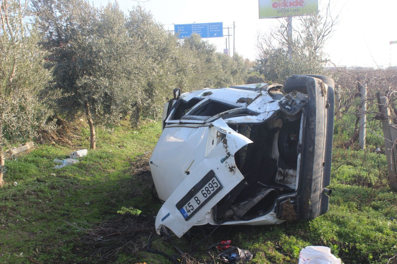 Manisa’da Takla Atan Otomobil Tarlaya Uçtu: 2 Yaralı - Sayfa 7