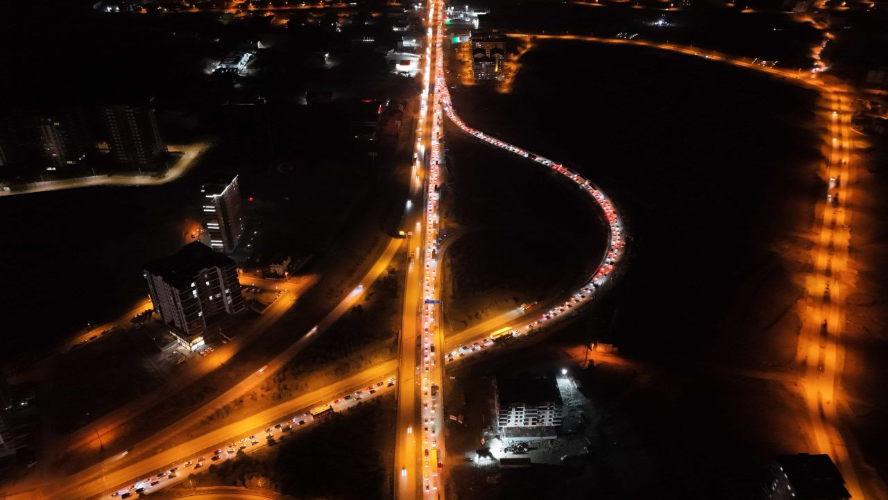 Yarıyıl Tatili Yoğunluğu: "Kilit Kavşak" Kırıkkale’de Trafik Havadan Görüntülendi - Sayfa 6