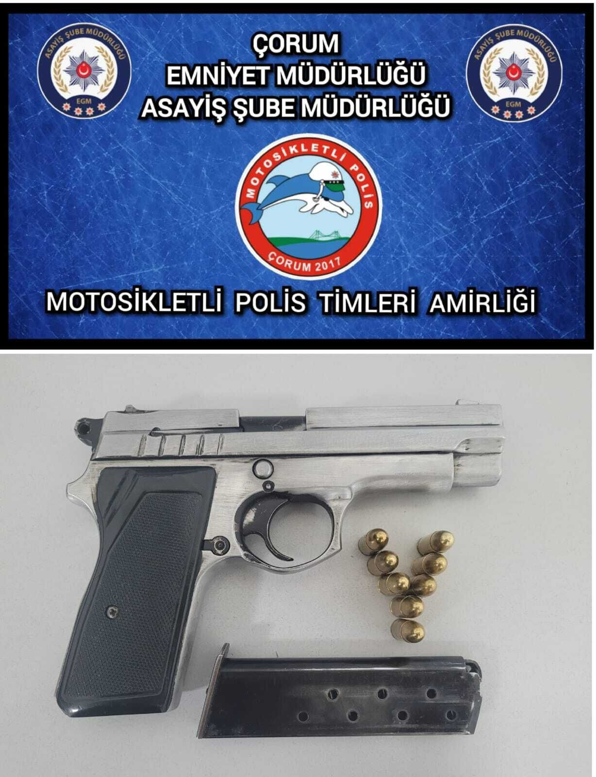 Çorum’da Aranan 5 Şahıs Yakalandı: Uyuşturucu ve Silah Ele Geçirildi - Sayfa 1