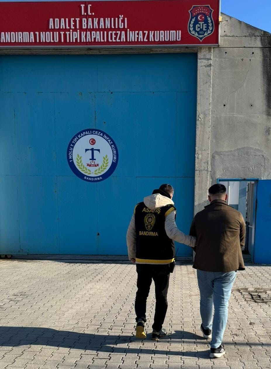 Bandırma’da 15 Yıl Hapis Cezası Bulunan Zanlı Yakalandı - Sayfa 1