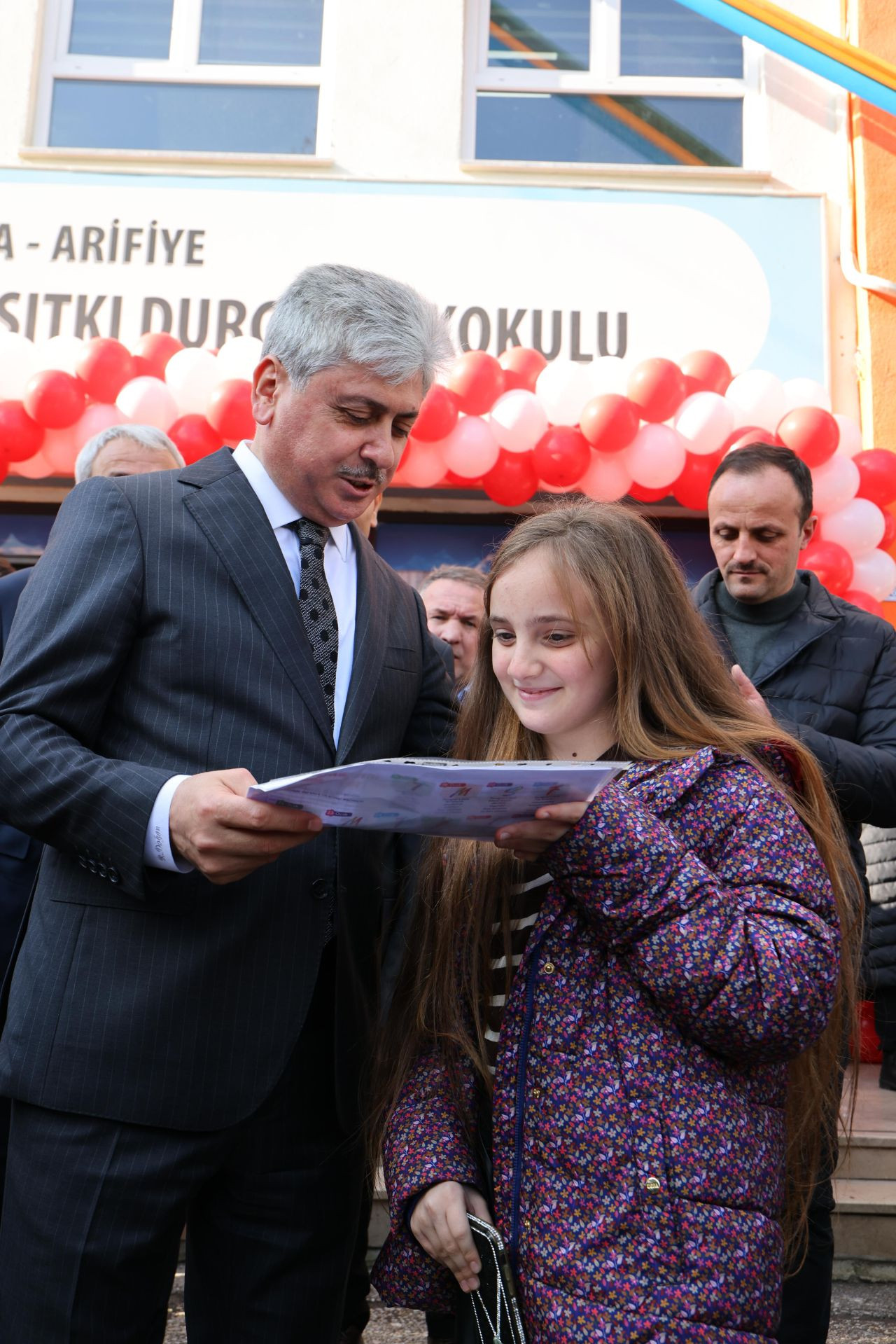 Vali Rahmi Doğan, Karne Töreninde Öğrencilerle Buluştu - Sayfa 1