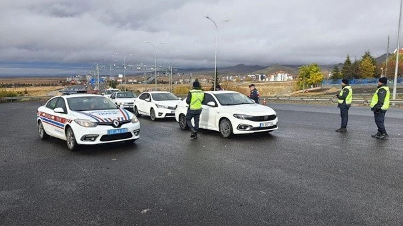 Bir Haftada 474 Bin Sürücüye Trafik İhlalinden İşlem Yapıldı - Sayfa 2