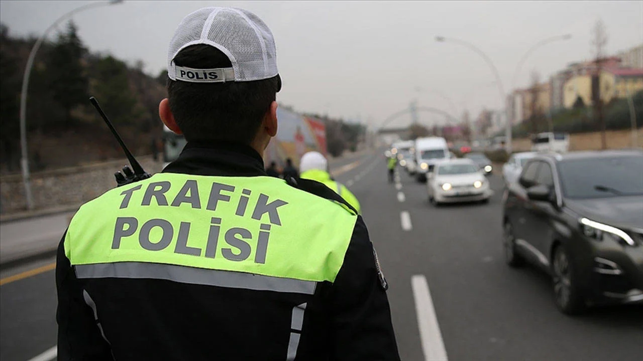 Bir Haftada 474 Bin Sürücüye Trafik İhlalinden İşlem Yapıldı - Sayfa 4