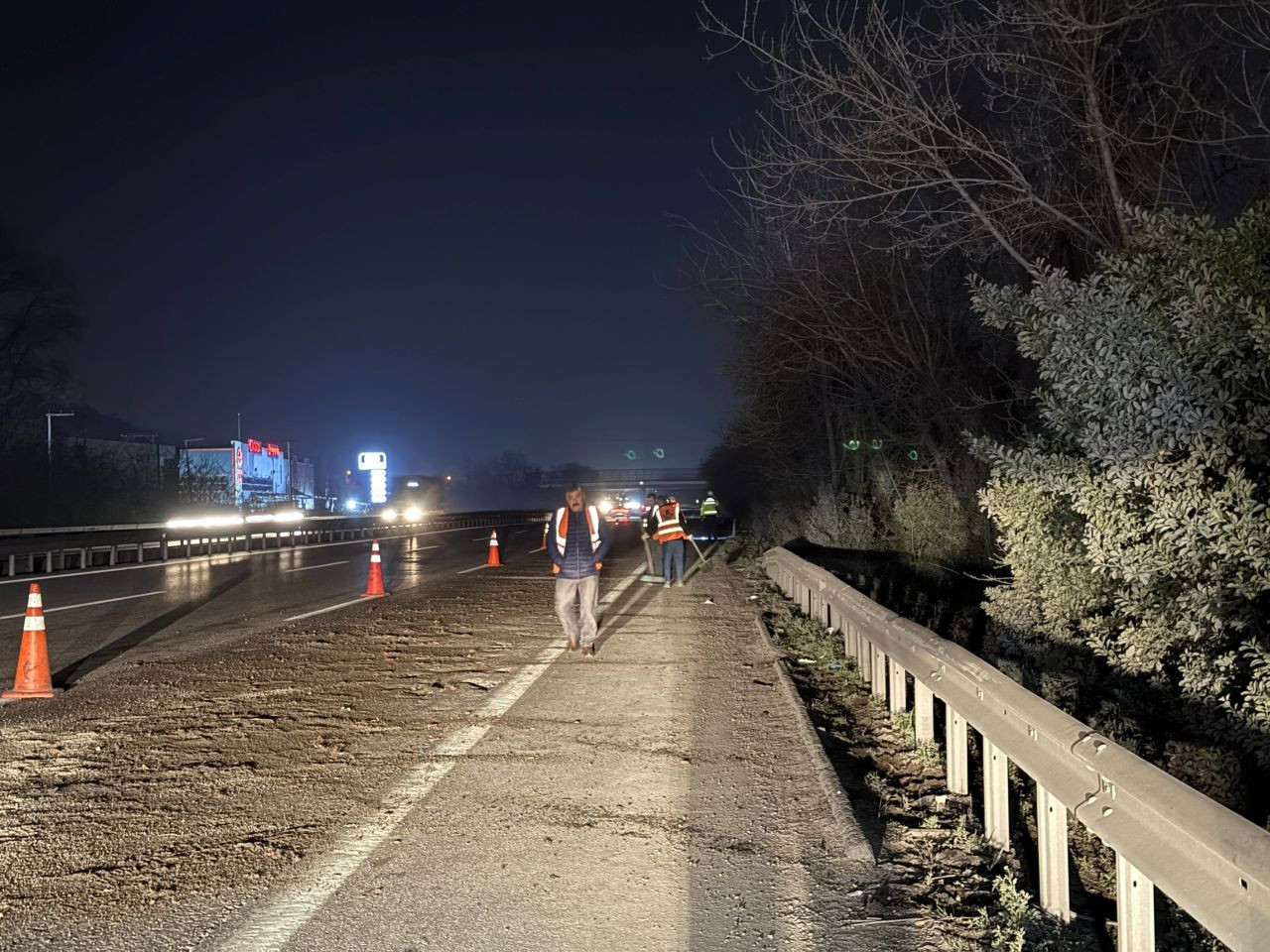 Otoyolda Hayatını Kaybeden Kişi Kayıp Olarak Aranıyormuş - Sayfa 4