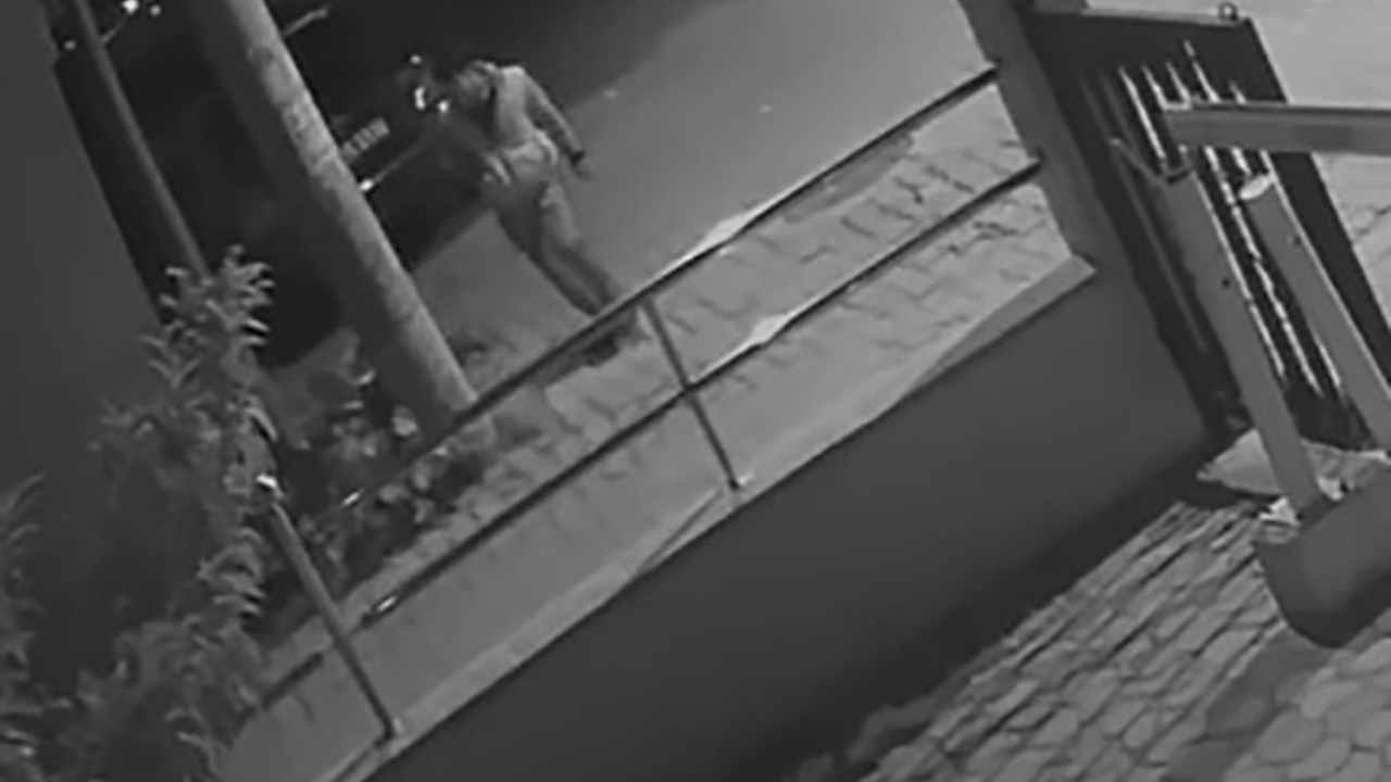 Yatalak ve Felçli Kardeşlerin Evini Soyan Hırsızlar Yakalandı