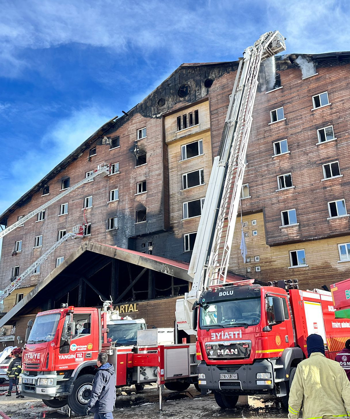 Sakarya İtfaiyesi Kartalkaya Otel Yangınında Destek Sağladı - Sayfa 4