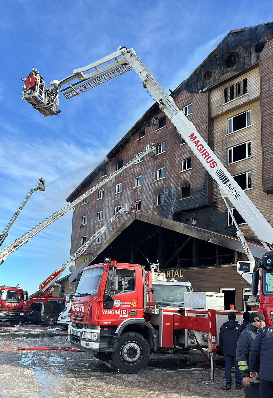 Sakarya İtfaiyesi Kartalkaya Otel Yangınında Destek Sağladı - Sayfa 6