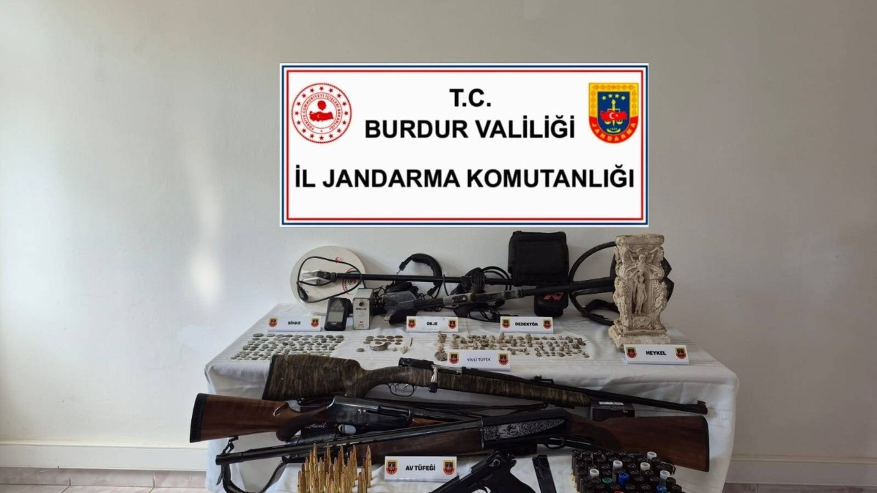 Burdur’da Jandarma Operasyonu: Çok Sayıda Tarihi Eser Ele Geçirildi