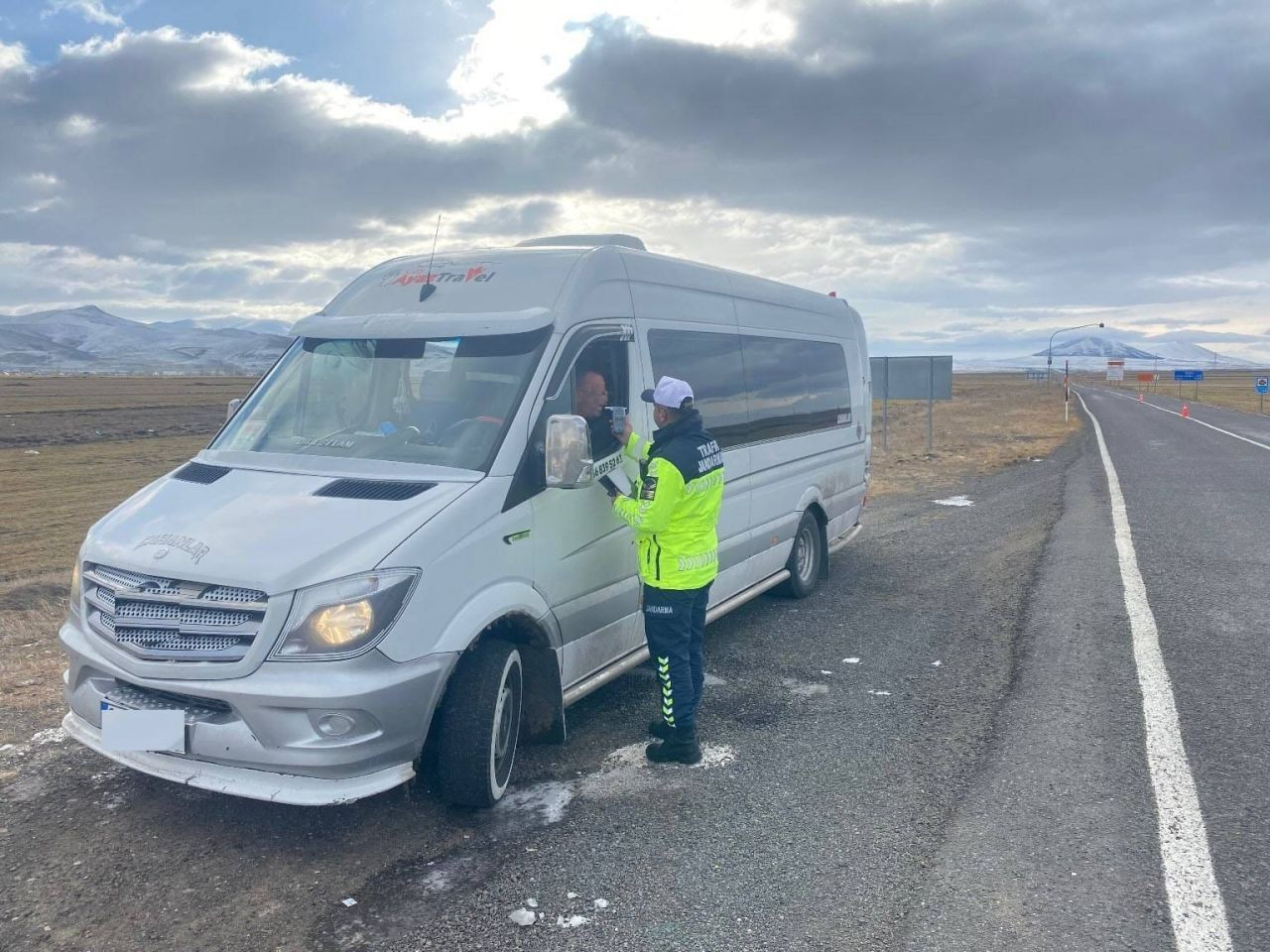 Kars’ta Jandarmanın Şok Güvenlik Uygulamaları Devam Ediyor - Sayfa 1