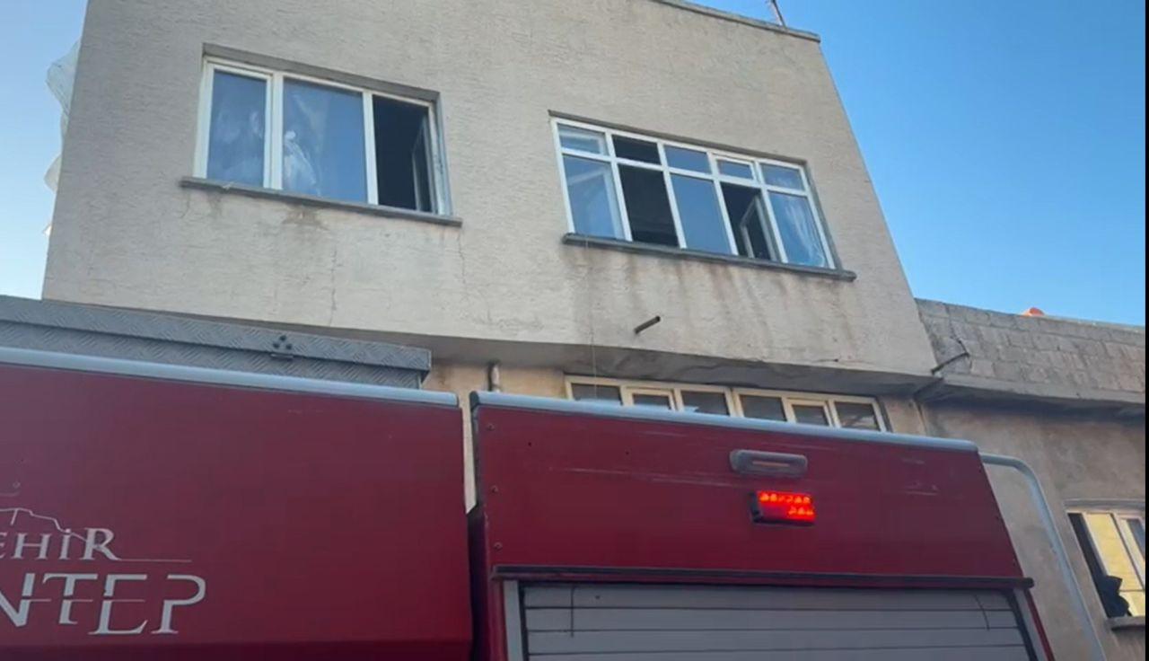 Gaziantep’te Yangında Hayatını Kaybeden İki Kardeş Defnedildi - Sayfa 6