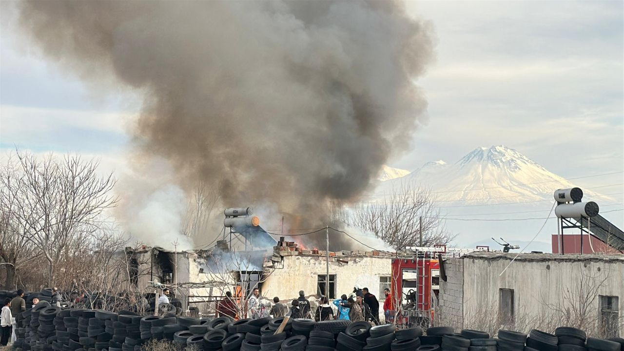 Aksaray’da Yangın Faciası: 3 Yaşındaki Çocuk Hayatını Kaybetti - Sayfa 2