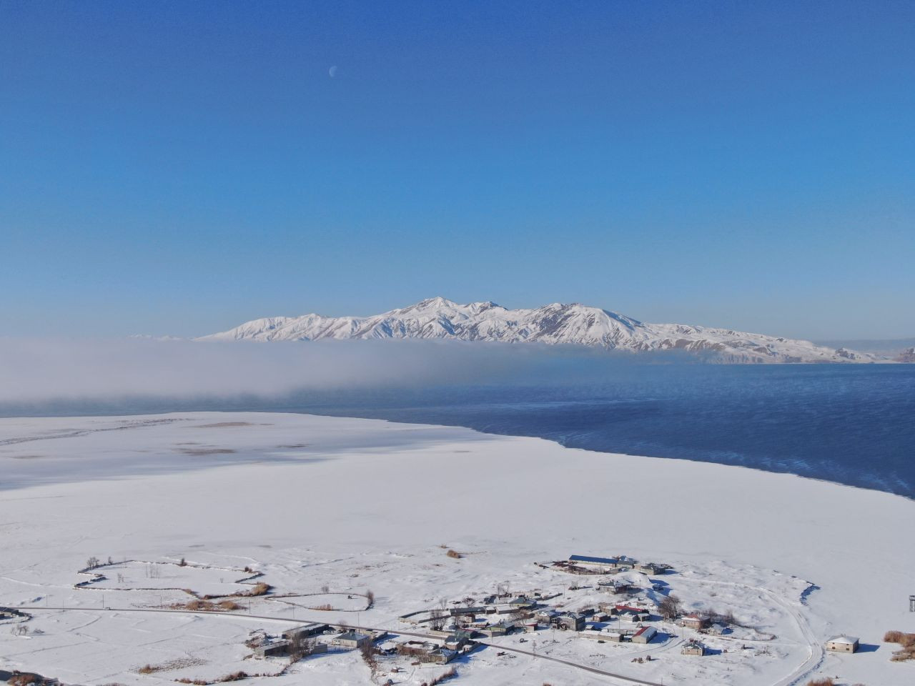 Van'da kış manzarası kartpostallık görüntüler oluşturdu - Sayfa 1