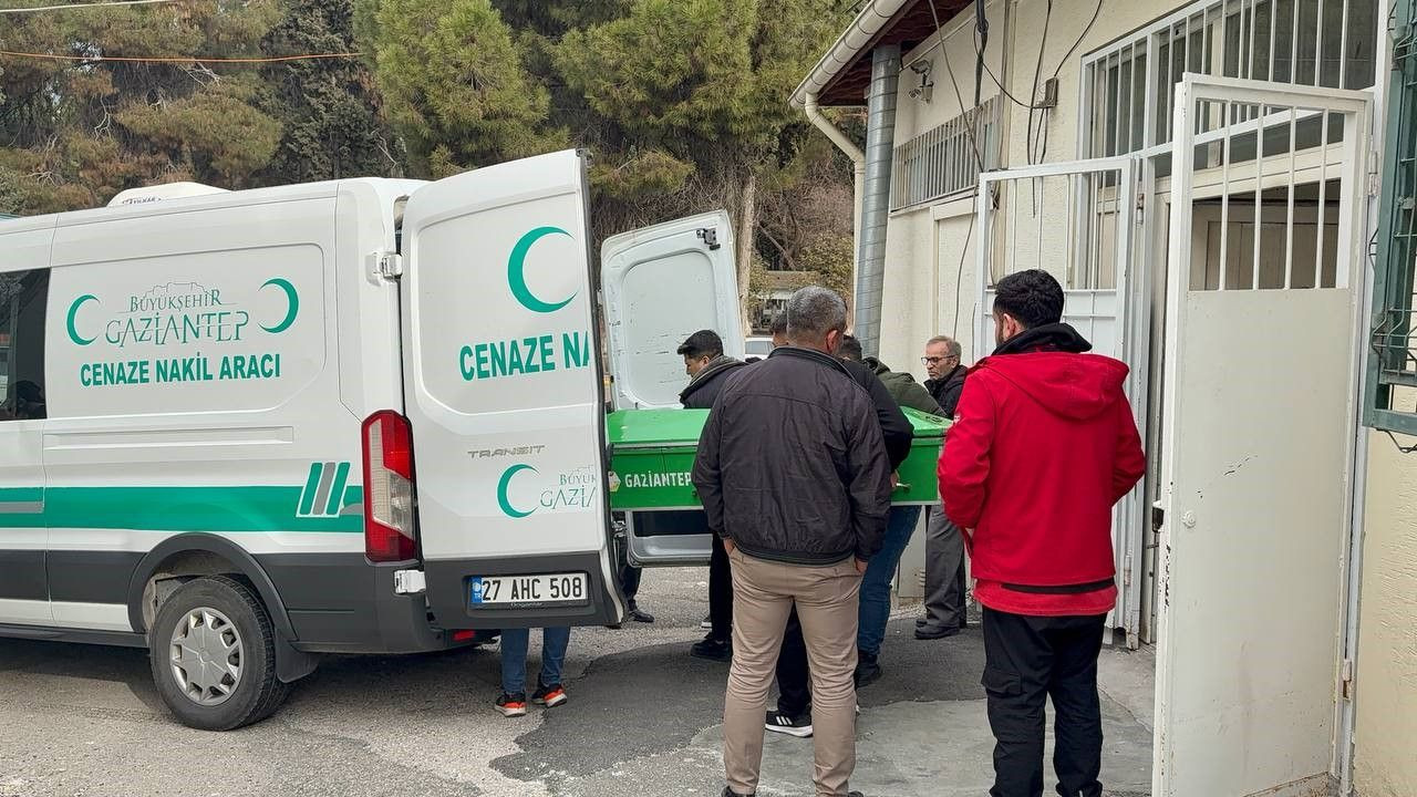 Sırtından bıçaklanan 19 yaşındaki genç hayatını kaybetti - Sayfa 3