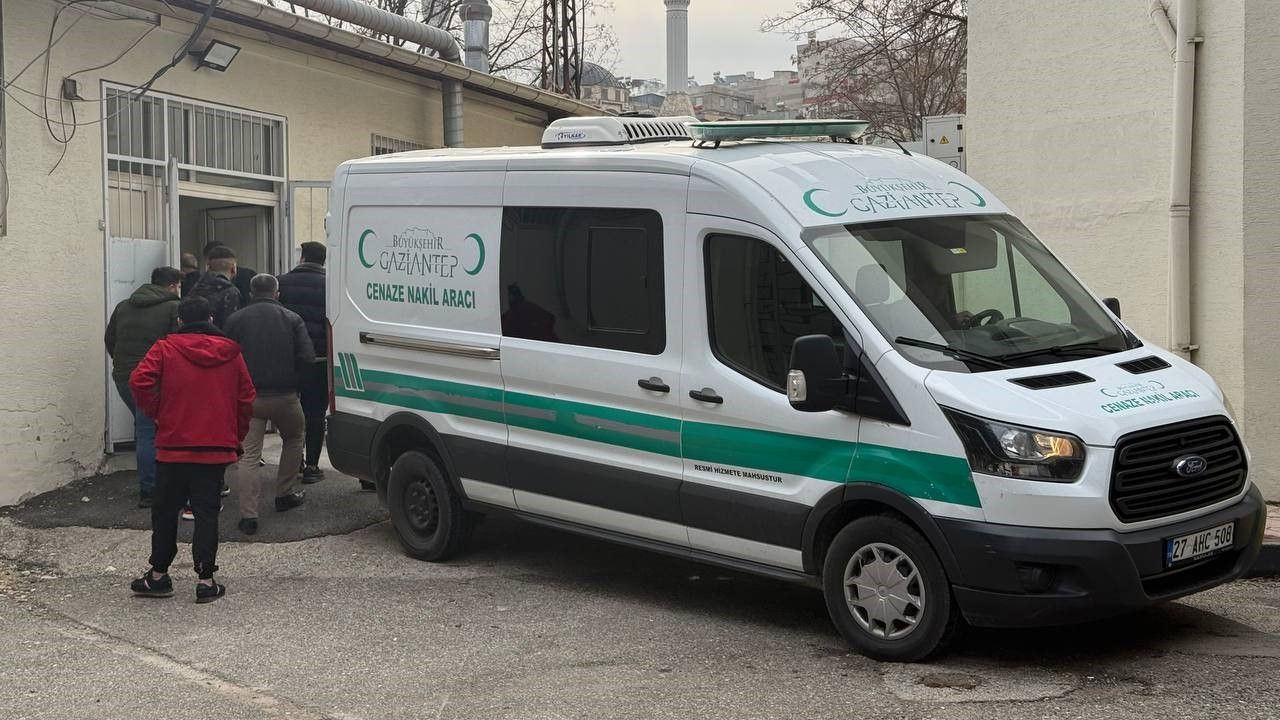 Sırtından bıçaklanan 19 yaşındaki genç hayatını kaybetti - Sayfa 2