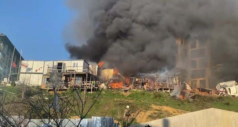 Üsküdar'da İşçi Konteynerleri Alevlere Teslim Oldu - Sayfa 6