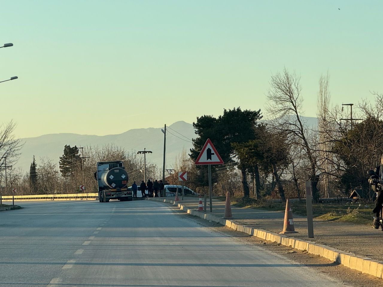 Erbaa'da Zift Yüklü Tırda İki Kaçak Göçmen Yakalandı - Sayfa 1