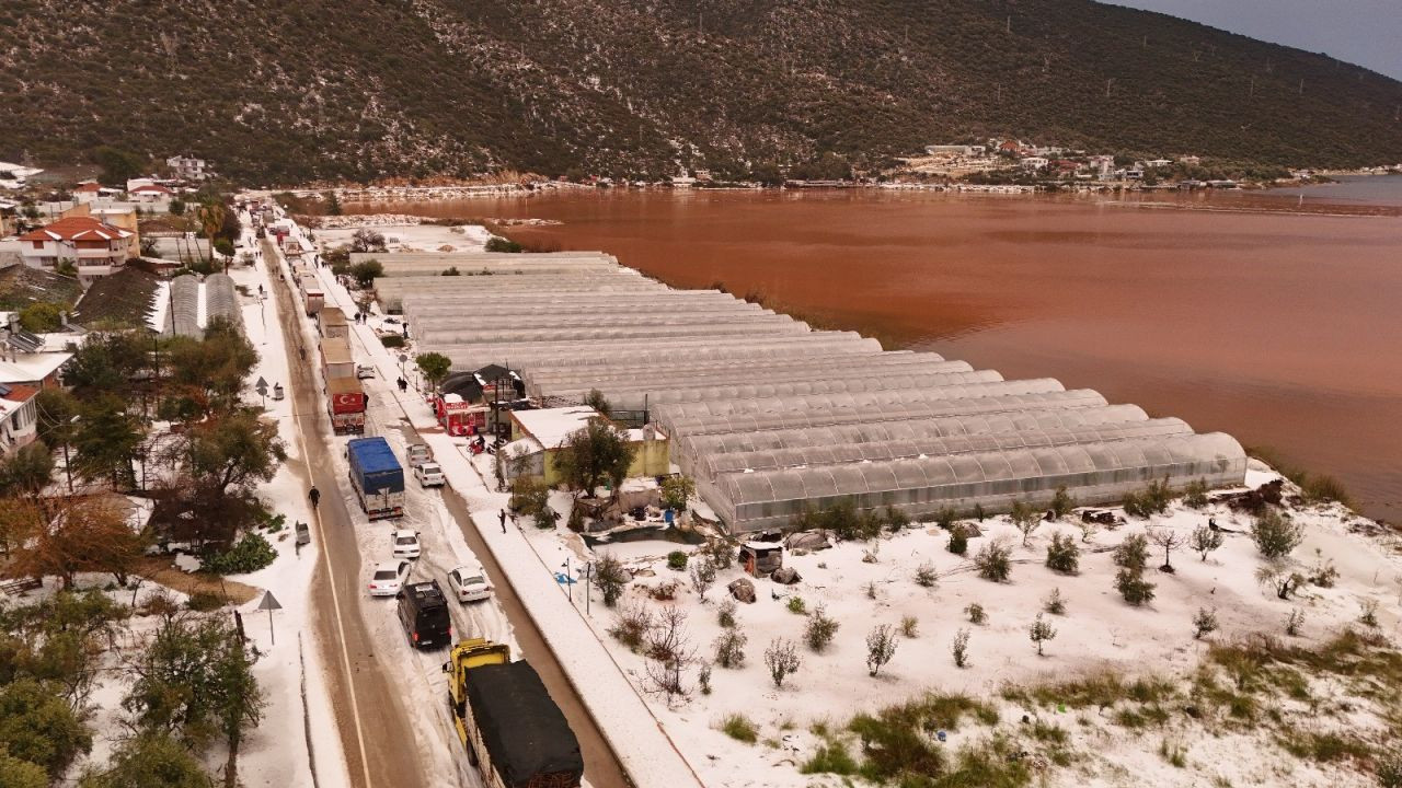 Antalya Demre’de Şiddetli Dolu ve Sel Felaketi: Seralar Zarar Gördü - Sayfa 5