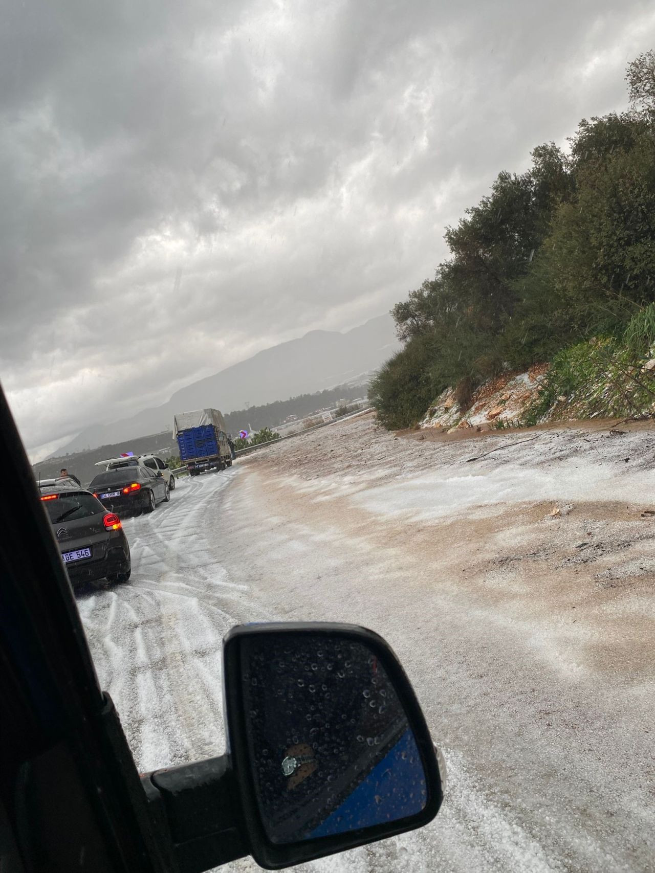 Antalya Demre’de Şiddetli Dolu ve Sel Felaketi: Seralar Zarar Gördü - Sayfa 13