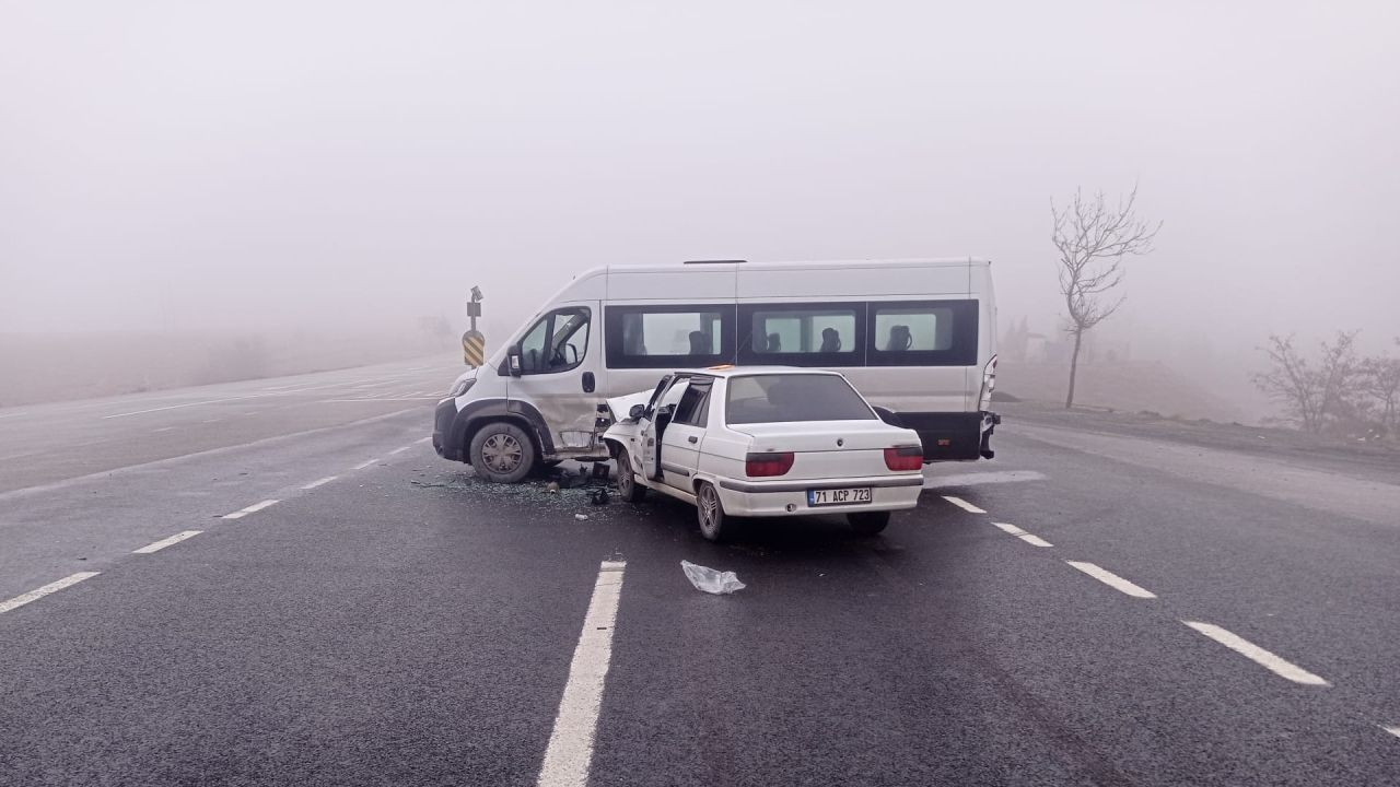 Kırıkkale’de Minibüs ve Otomobil Çarpıştı: 1 Yaralı - Sayfa 3