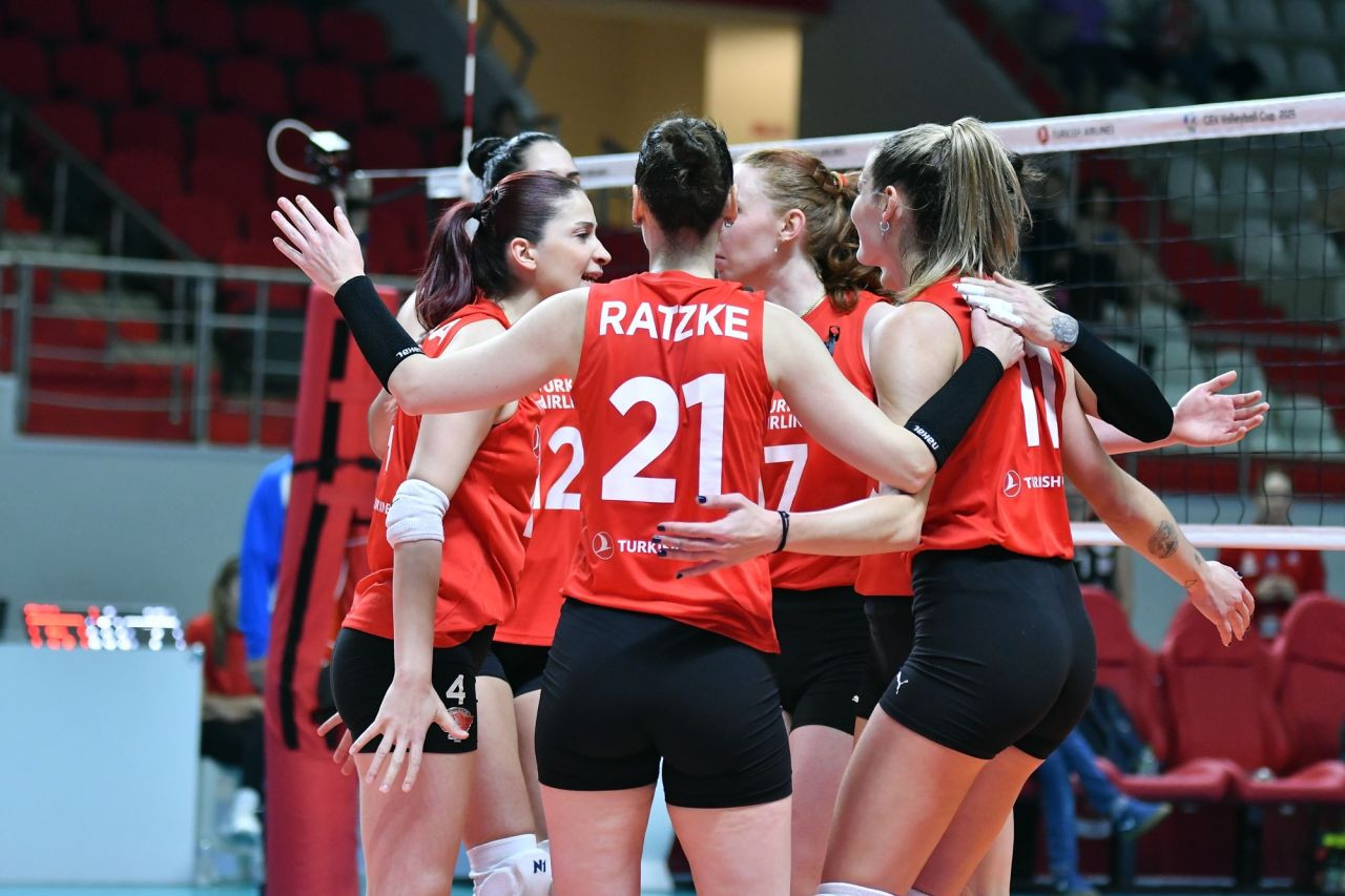 Türk Hava Yolları Kadın Voleybol Takımı Çeyrek Finalde - Sayfa 3