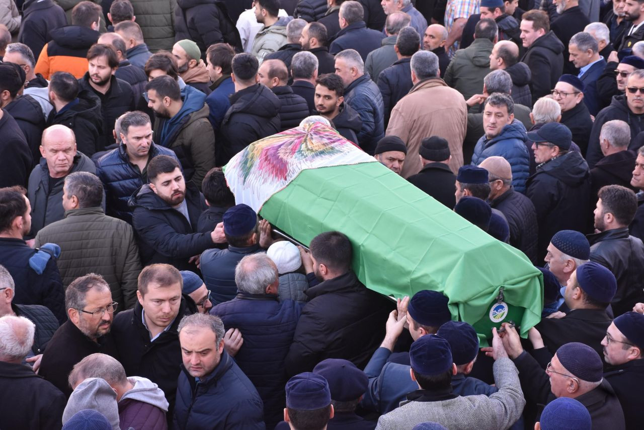 Feci Kazada Hayatını Kaybeden Anne ve Kızı Son Yolculuğuna Uğurlandı - Sayfa 7