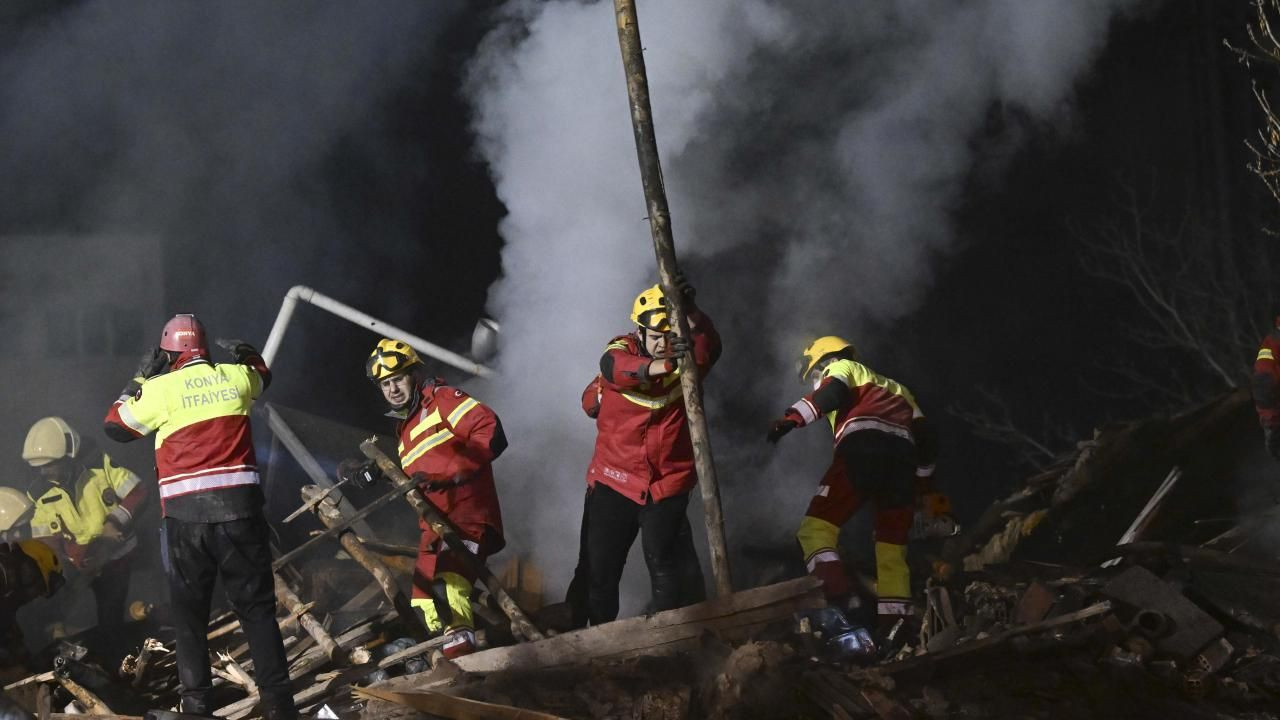 Konya'da Yıkılan Binada Dehşet Anları: "Sesler Geliyordu, Bir Anda Çöktü" - Sayfa 11