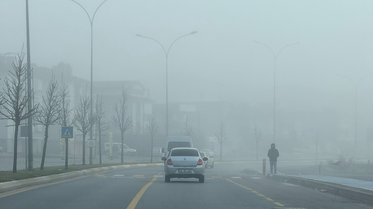 Sakarya'da Yoğun Sis Görüş Mesafesini Düşürdü