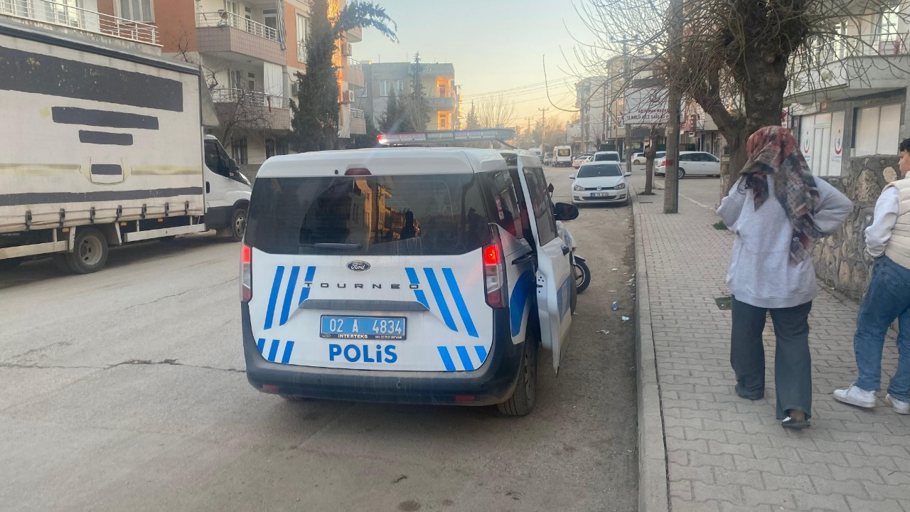 Adıyaman’da Yaşı Küçük İki Kız Kardeş Darp Edildi