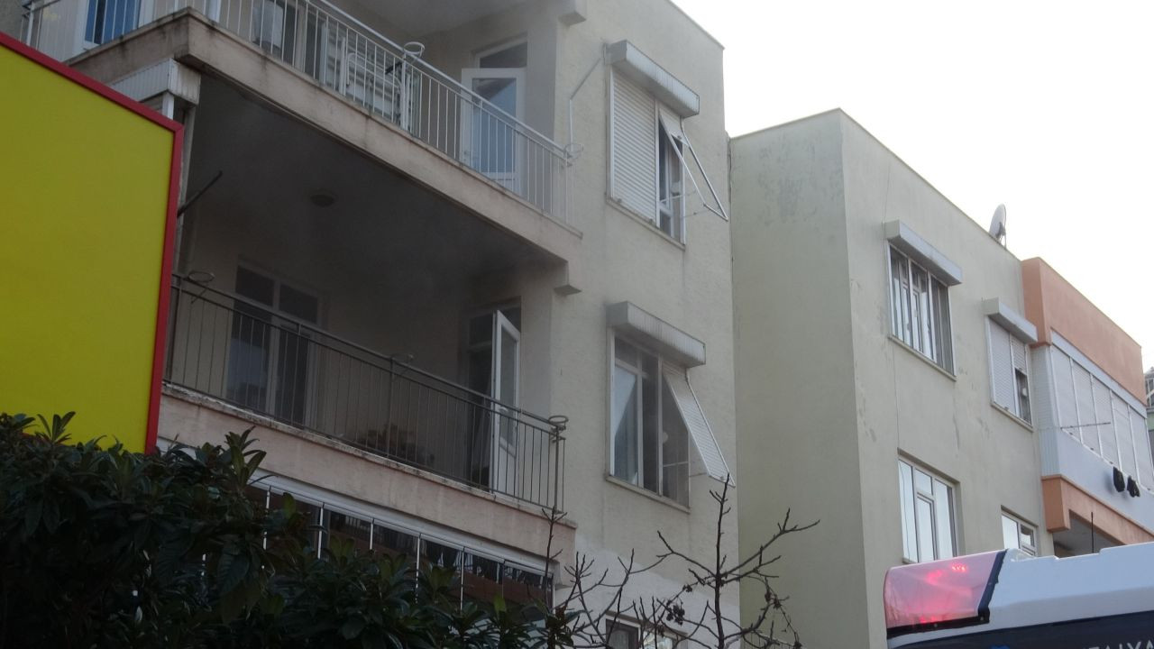 Antalya’da Ev Yangını: Yaşlı Çift Dumandan Etkilendi - Sayfa 4