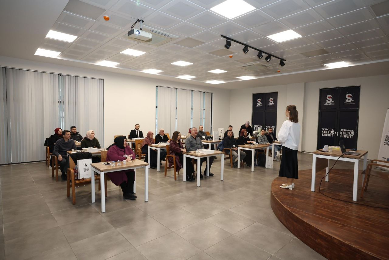 Serdivan Belediyesi’nden Ailelere Dijital Çağ Rehberliği - Sayfa 1