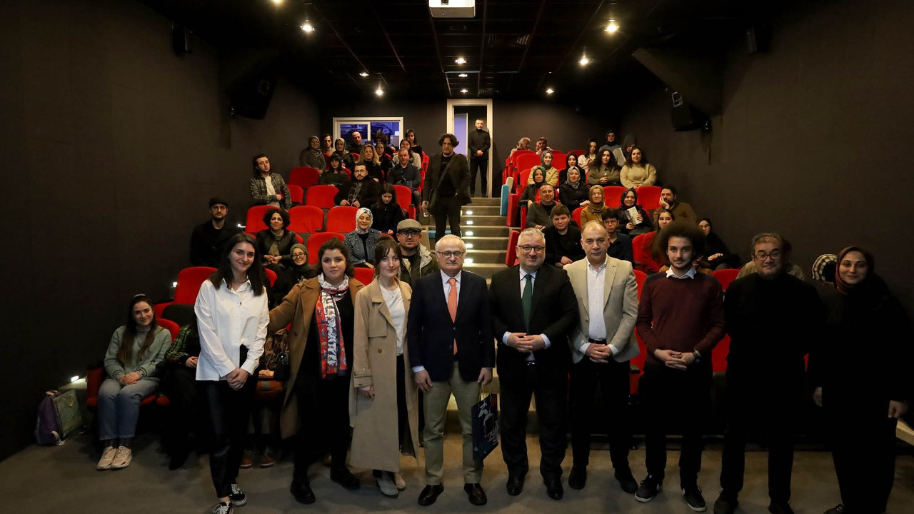 Sakarya’da ‘Tanpınar ve Şehir’ Söyleşisi: Ahmet Hamdi Tanpınar’ın Şehir Anlayışı ve Edebiyatın Rolü Tartışıldı!