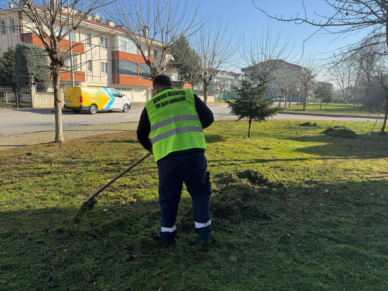 Serdivan Belediyesi’nden Park ve Yeşil Alanlara Bahar Bakımı - Sayfa 4