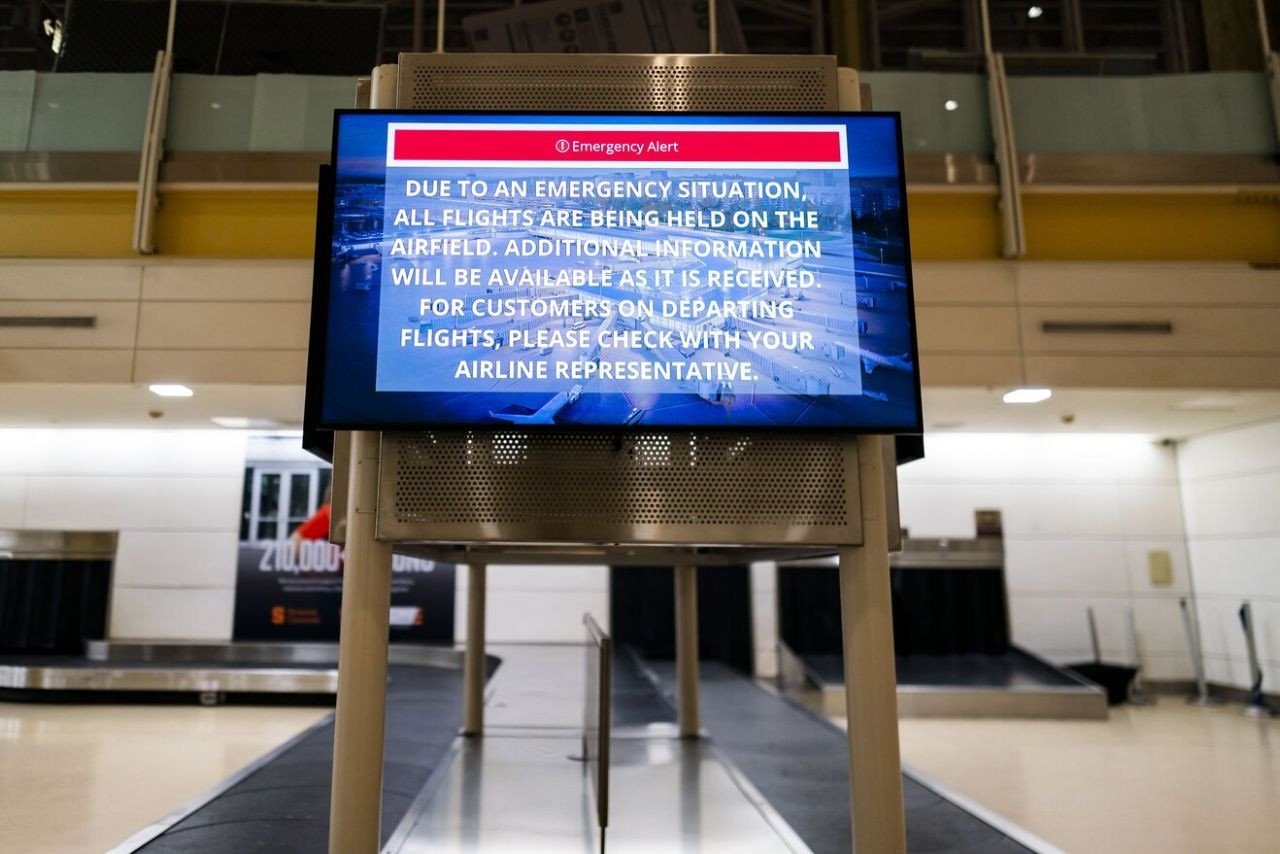 ABD Başkanı Trump, Uçak Kazasında Kontrol Kulesini Suçladı - Sayfa 5